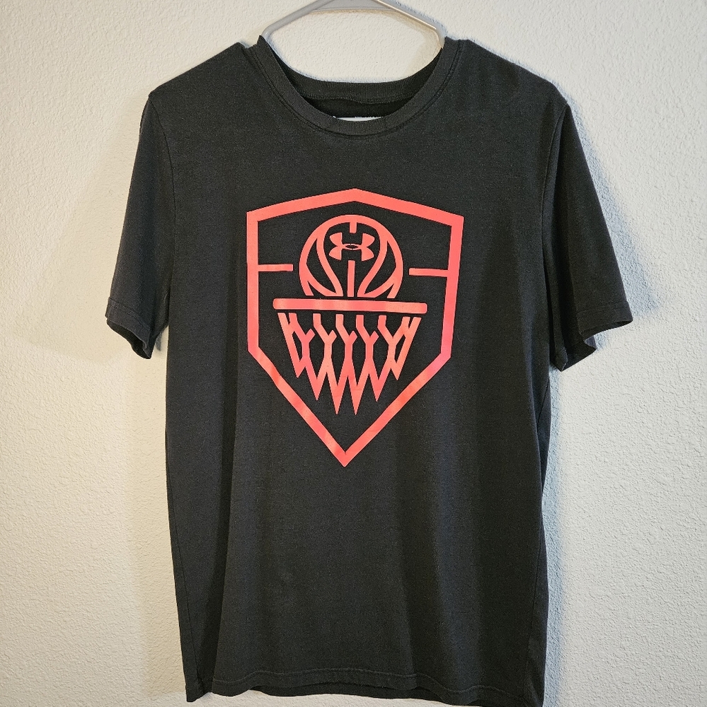 Under Armour Youth XL tee shirt, basketball graphic